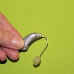 ¿Cómo elegir un buen audífono? Claves principales