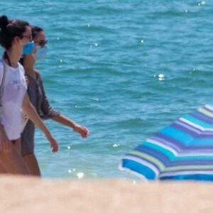 La Junta propone vacunar a turistas nacionales que visiten Andalucía