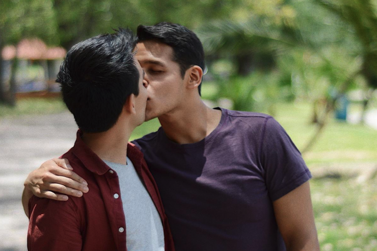 ¿Por qué tener sexo nos hace más felices?