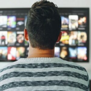 Cine y televisión como base del ocio: actualidad y servicios online disponibles