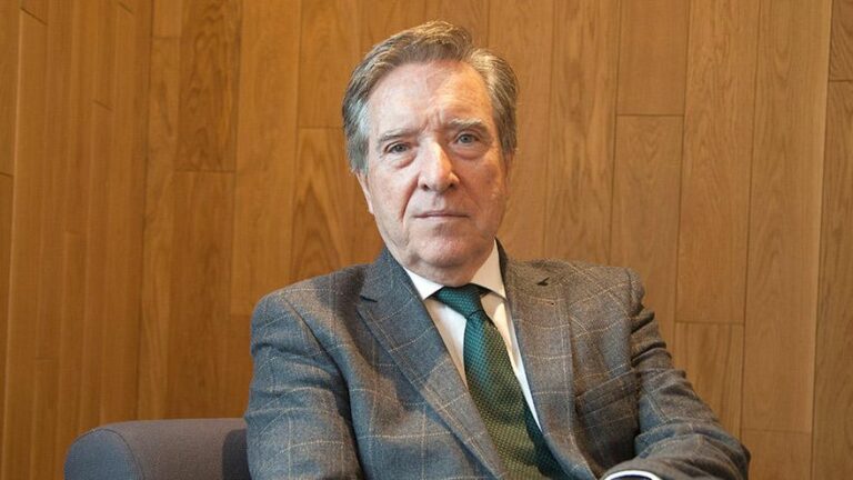 El periodista Iñaki Gabilondo anuncia su retirada definitiva