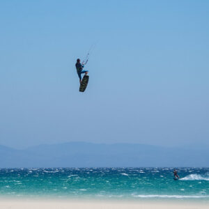 Fallece en Tarifa mientras practicaba kitesurf