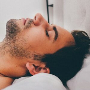 3 efectivas estrategias para dejar de roncar