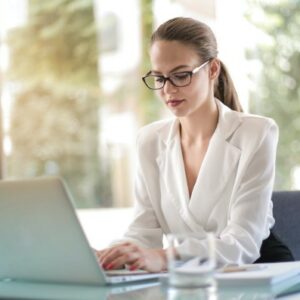 ¿Cómo mejorar la gestión de los gastos que se generan en las empresas?