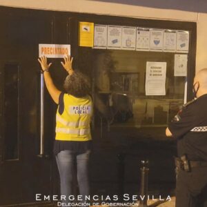 Desalojadas 700 personas de cinco bares de Sevilla durante la madrugada del domingo