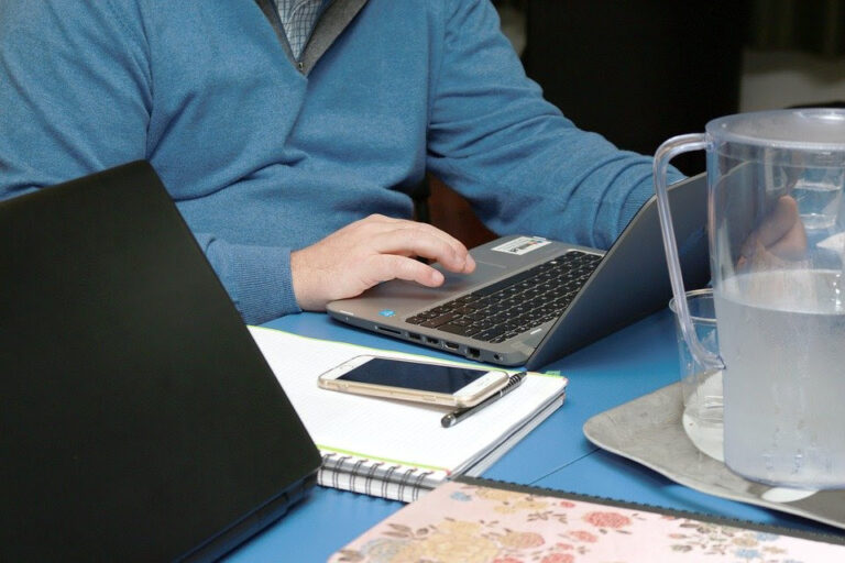 Cómo ganar dinero por Internet