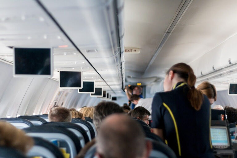 Las ventajas de realizar un curso de auxiliar de vuelo