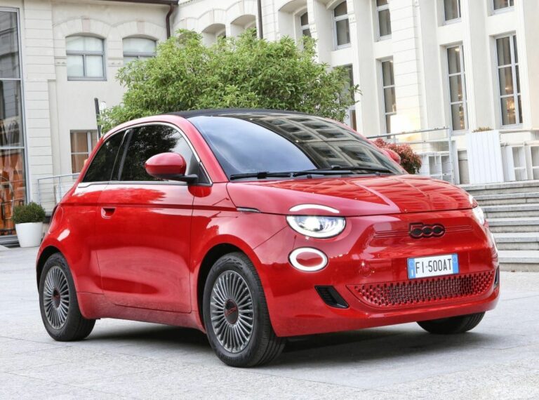 La oferta del FIAT 500 Red eléctrico lo convierte en una buena opción para la ciudad