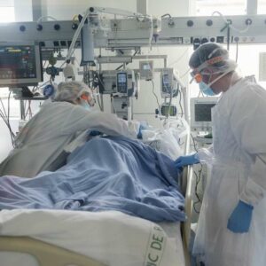 Sanidad notifica 77 muertos por covid en las últimas 24 horas