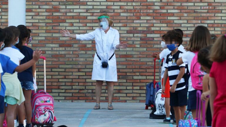 Ya no son obligatorias en Andalucía las mascarillas en recreos y clases de Educación Física