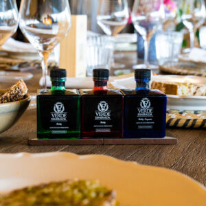 Aceite de oliva Verde Esmeralda, la mejor opción para regalar a tus invitados