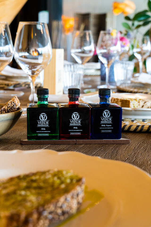 Aceite de oliva Verde Esmeralda, la mejor opción para regalar a tus invitados