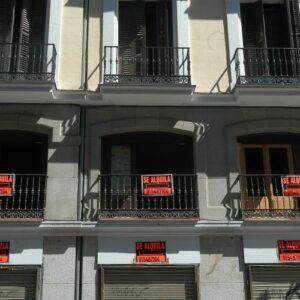 Caixabank, Blackstone y Sareb controlan ya el 4,4% de las viviendas en alquiler en España