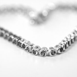Las razones por las que conviene comprar cadenas de plata