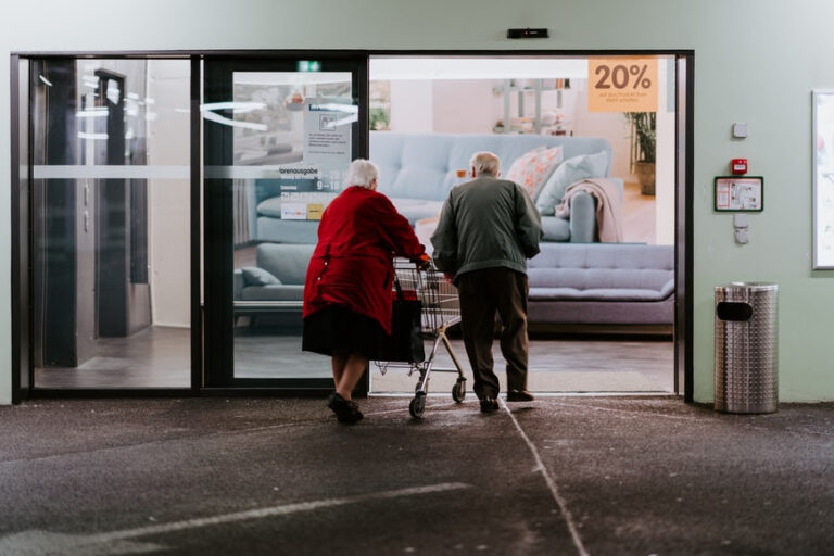 Consejos para recuperar la movilidad en personas mayores