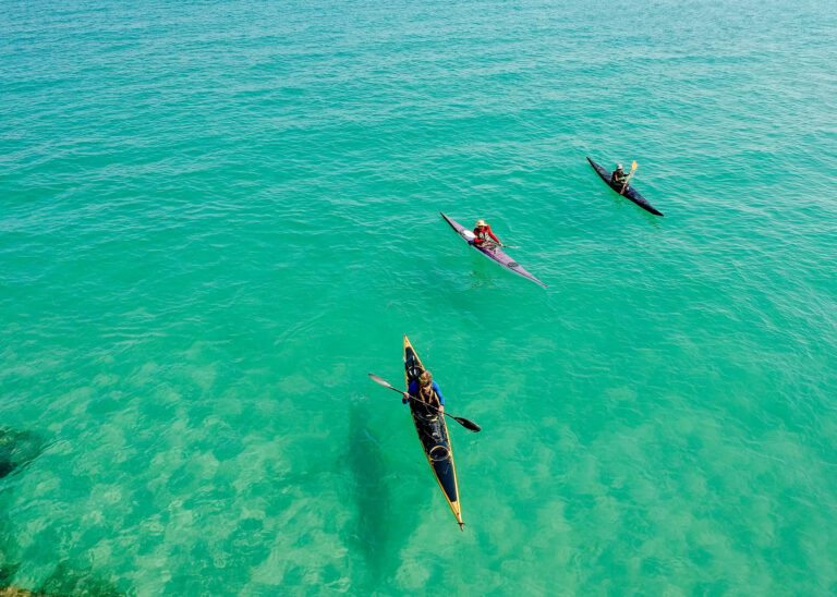 Las ventajas de comprar un kayak de pesca si vives en Andalucía