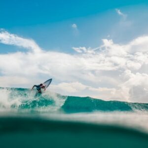 Surfeamos.com: el blog sobre surf que necesitas conocer antes de coger las olas