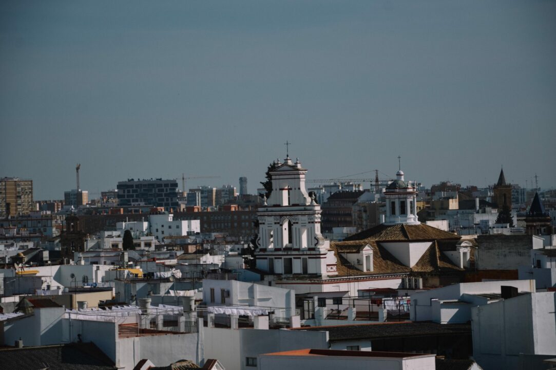 Sevilla, entre las ciudades de España que más consumen contenidos de redes sociales
