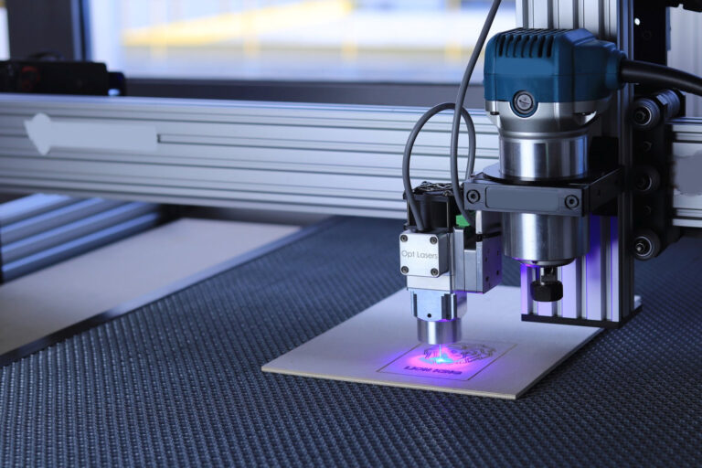 LaserBoost, la empresa a la que le puedes encargar el corte de piezas metálicas por láser