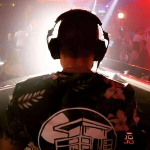 Contratar DJ y productor Paco Gómez para amenizar eventos y celebraciones