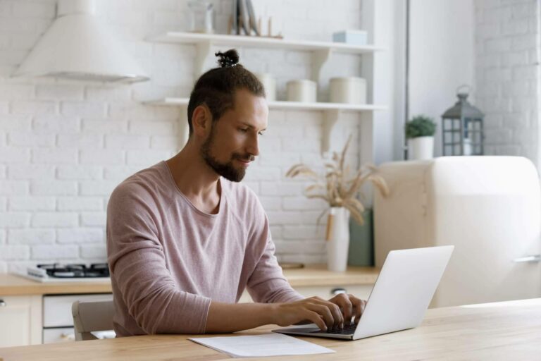 ¿De qué forma se pueden conseguir clientes en internet sin riesgo?
