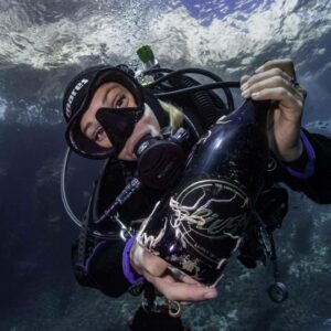 ElixSea y su innovador proyecto sobre el encanto único del vino submarino