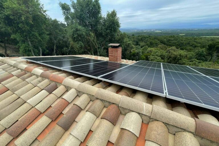 Los beneficios de la instalación de placas solares para el autoconsumo, por Sereco Energía