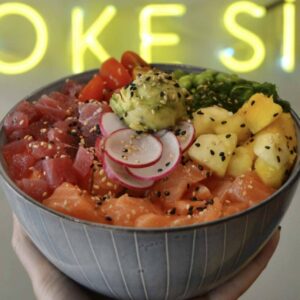 POKE Sí participa en los festivales Primavera Sound y Cruïlla con stands de comida y prepara la apertura de dos nuevos locales de poke bowls en Barcelona