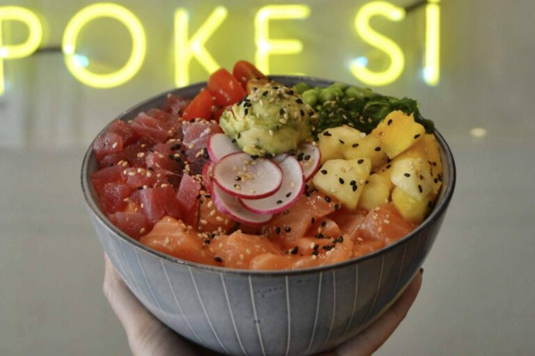 POKE Sí participa en los festivales Primavera Sound y Cruïlla con stands de comida y prepara la apertura de dos nuevos locales de poke bowls en Barcelona