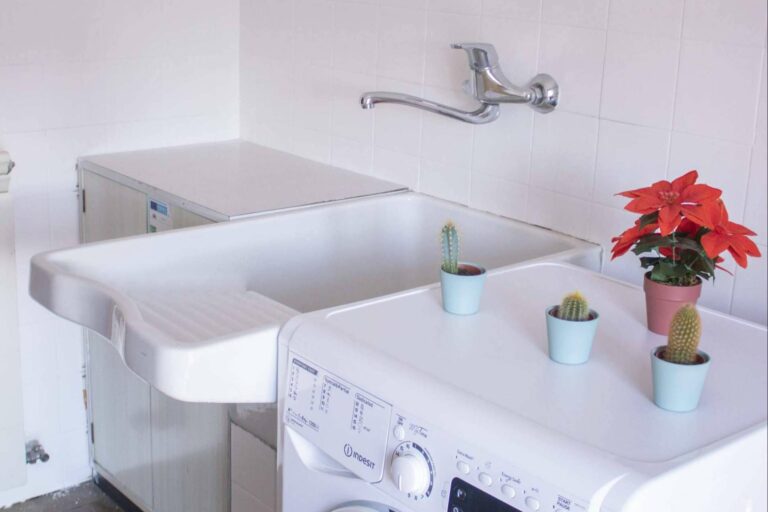 Una de las opciones favoritas de las personas que buscan habitaciones en Madrid cómodas y económicas es 12 Octubre Residence