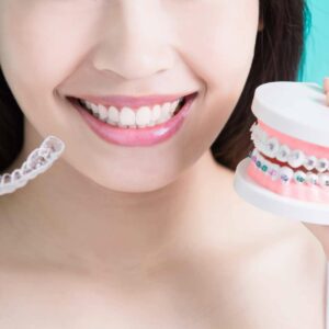La Clínica Dental Ahoa ofrece la ortodoncia invisible con Invisalign®