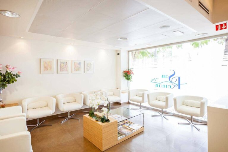 En la Clínica San Román realizan cirugía mínimamente invasiva del pie para conseguir grandes soluciones para corregir juanetes y dedos de garra