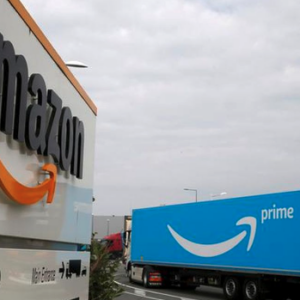 El País sale en defensa de Jeff Bezos justificando el drástico aumento de precio de Amazon Prime