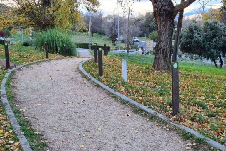 La empresa que se encarga de fabricar y comercializar baliza de plástico reciclado, Abadecom