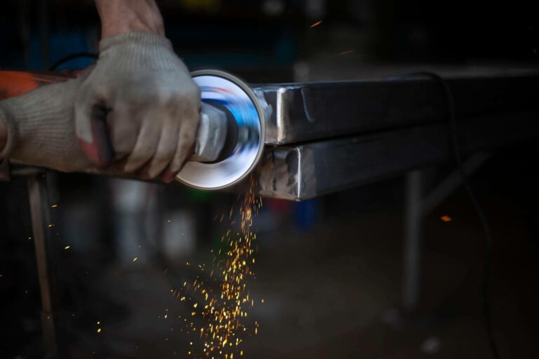 Fenelux se establece como una de las empresas referentes en Asturias de aluminio y carpintería metálica