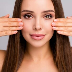 Combatir los signos de la edad con el lifting facial de A2Clínic