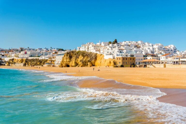 Vivir experiencias únicas y viajes en grupo en el Algarve es posible de la mano de TiToTravel