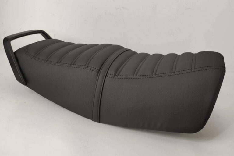 Tapizar asiento de moto de la mano de JM-FUNDAS