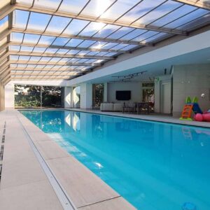 COVERTTO, una empresa especializada en la fabricación de soluciones a medida para la cubierta en piscinas