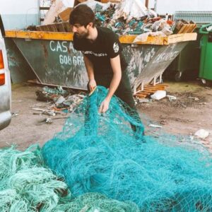 La pesca de plástico y redes fantasma con Gravity Wave, ¿de qué forma se implican las empresas en la misión de limpieza de los mares?
