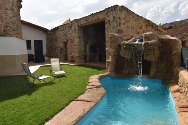 La casa rural de Soria que compensa su huella de CO2