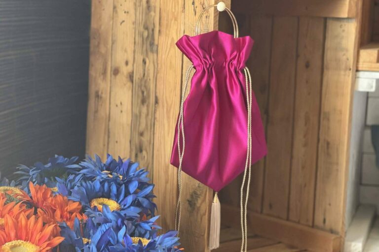 Conseguir un look casual o elegante con las bomboneras de Carmen Fernández Complementos
