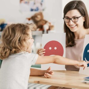 Espacio Nudos ofrece apoyo escolar adaptado