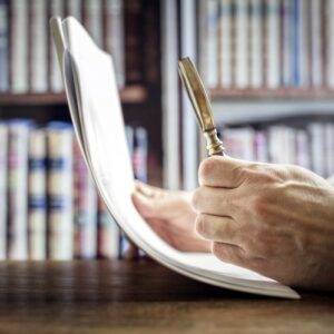 Dos consideraciones importantes antes de contratar un abogado