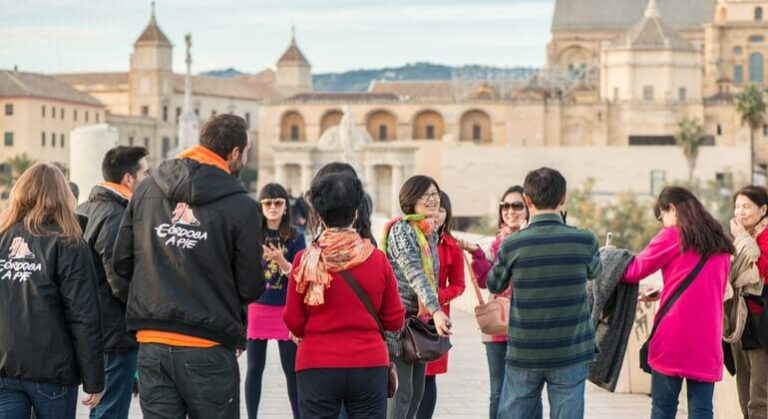 Recibe el mejor servicio turístico para este verano: ¡Free Tour en Córdoba!