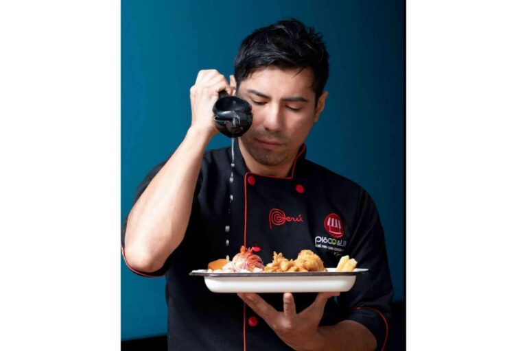 La preparación del ceviche al estilo peruano, en el restaurante Pisco y Lima