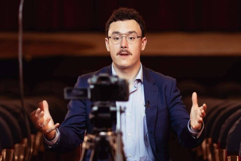 Las claves y técnicas necesarias para ser un excelente comunicador con el curso de oratoria digital de Fernando Miralles