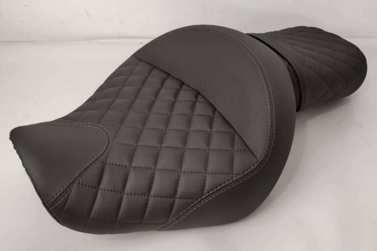 Tapizar el asiento de moto con JM Fundas antes de empezar a desplazarse durante las vacaciones