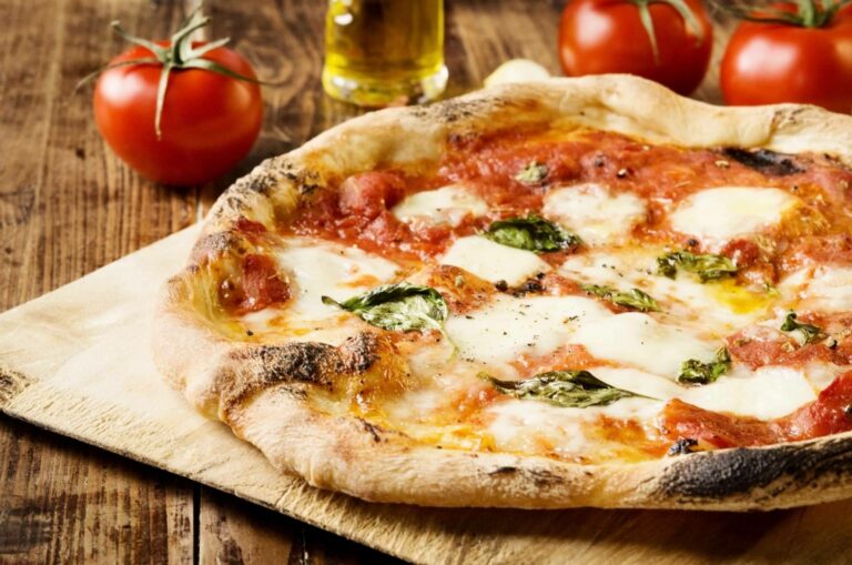 Los productos de calidad y los ingredientes locales son el éxito principal de la gastronomía italiana de Mozzarella E Basílico