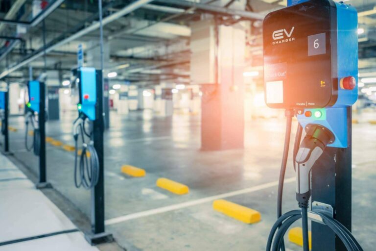 ¿Qué ventajas aporta la preinstalación comunitaria de puntos de recarga para vehículos eléctricos?